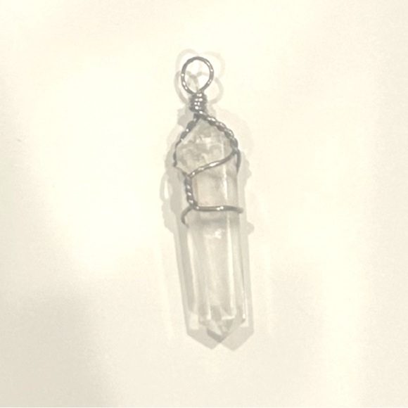 Jewelry - Crystal Quartz Wire Wrap Pendant | Clear/Silver